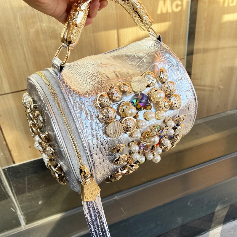 sac à main de luxe de styliste pour femme, sacoche à bandoulière, seau argenté, oreiller perlé, fait à la main, décontracté