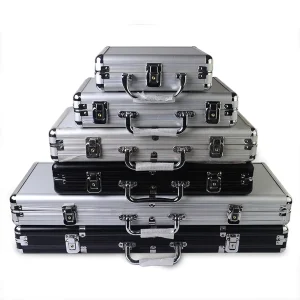 Boîtier pour jetons de casino Texas Poker, en aluminium, argent, noir, boîte de haute qualité, capacité de 100 à 500 pièces Boîtier pour jetons de casino Texas Poker, en aluminium, argent, noir, boîte de haute qualité, capacité de 100 à 500 pièces