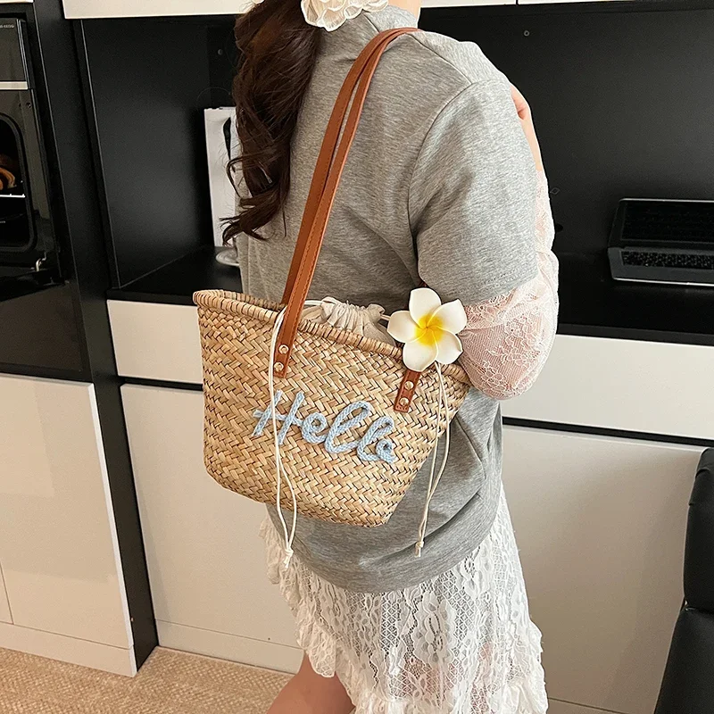 sac de paille de styliste pour femmes, sac à main tissé à la main en rotin, sac à bandoulière de plage d'été, panier de shopping, 2024