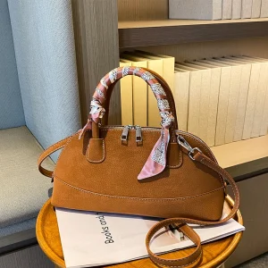 Sac de marque célèbre pour femmes, sac à main classique de styliste, sac à coque en daim de haute qualité, sac à bandoulière, fourre-tout de banlieue