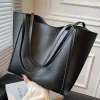 Sac à main noir à la mode, grande capacité, léger et facile à transporter, le design rétro de sac à main à bandoulière unique est à la mode Sac à main noir à la mode, grande capacité, léger et facile à transporter, le design rétro de sac à main à bandoulière unique est à la mode