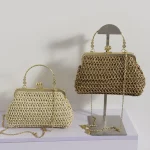 Chaîne tissé à la main sacs à main été femme pochette Simple Texture dîner fête à la main décontracté élégant Portable sac de soirée 2025