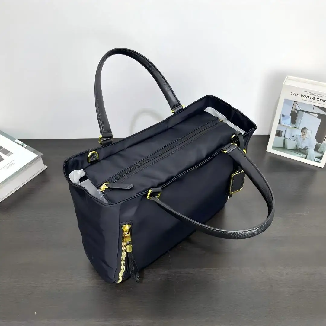 sac fourre tout pour femme, sac à bandoulière léger et spacieux, sac à main polyvalent pour un usage quotidien, sac de transport à la mode.