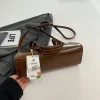 sacs à main de sac à bandoulière en cuir de luxe pour femmes, sac à bandoulière de style messager populaire avec finition classique élégante