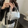 sac haut de gamme pour femme à une seule épaule, petit sac carré polyvalent et élégant, adapté aux sorties de trajet avec un détail d'arc