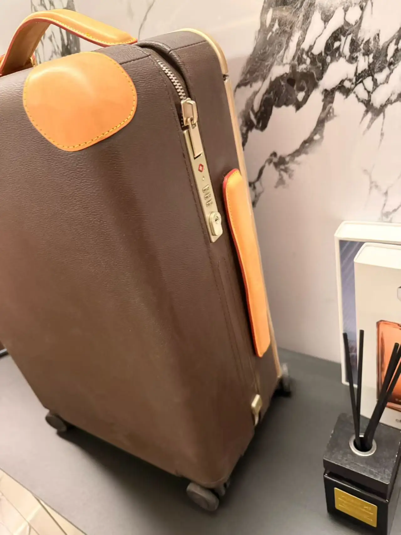 nouvelle valise de voyage de cabine de luxe de 20 pouces avec logo tendance chariot à roulettes bagages marque originale boîtier de chariot classique sur roues