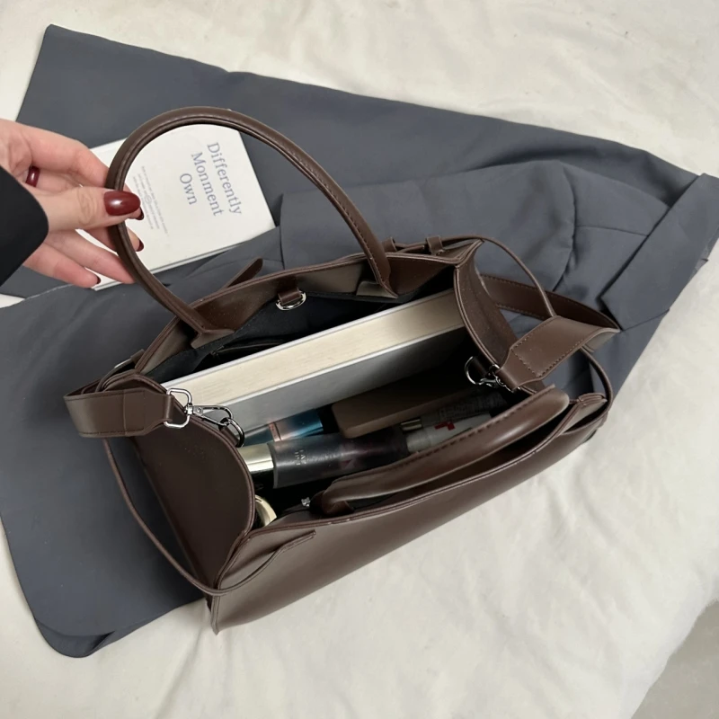 sac de luxe femme sacs à bandoulière grands sacs à poignée supérieure élégants pour femmes, ceinture de couleur pure, fourre tout à bandoulière de grande capacité, derniers sacs à main de luxe de styliste, 2025