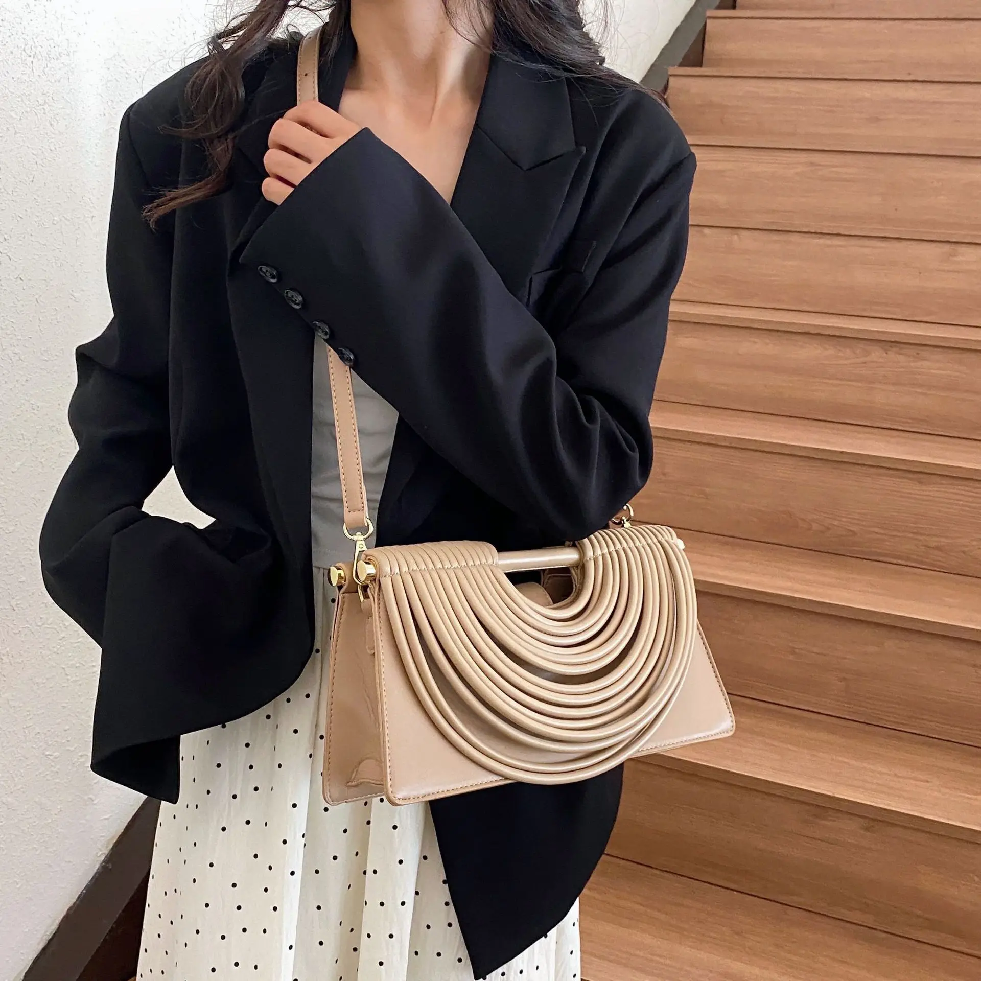 sac à main de soirée de luxe pour femmes, pochette avec nœud de nouilles dorées, pochette de dîner de luxe de styliste, sacs à bandoulière carrés