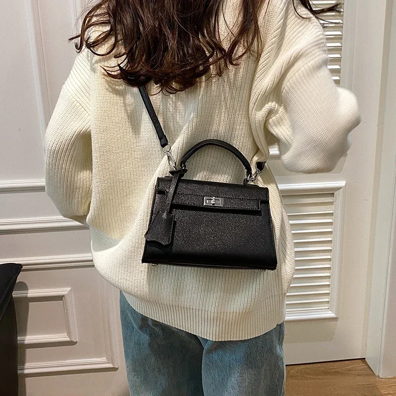 sac à bandoulière en cuir à la mode sac à main pour femme avec bandoulière design classique par marque de créateur