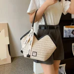 Sac fourre-tout de plage tissé en paille chic pour femmes, sac à main tissé léger, sac à bandoulière parfait pour les vacances d&rsquo;été, les jours de piscine, les voyages