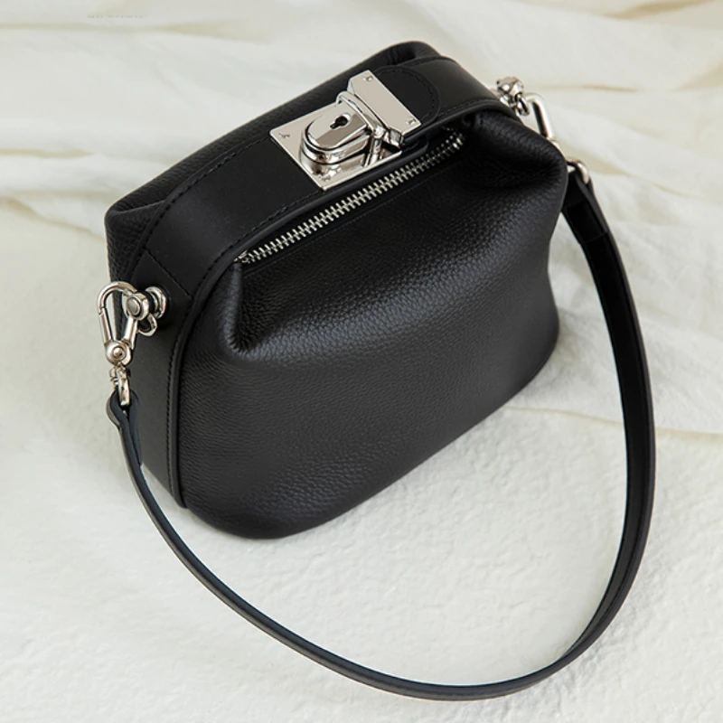 Sac à main de luxe en cuir véritable pour femme, cuir de vachette Mars, serrure argentée, petit sac initié, tendance, haute qualité, nouveau, mode 2025 Sac à main de luxe en cuir véritable pour femme, cuir de vachette Mars, serrure argentée, petit sac initié, tendance, haute qualité, nouveau, mode 2025