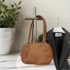 petit sac à main carré tendance pour femme ; fourre tout en cuir pu de haute qualité avec pendentif en forme de cœur, idéal pour les déplacements et les cadeaux
