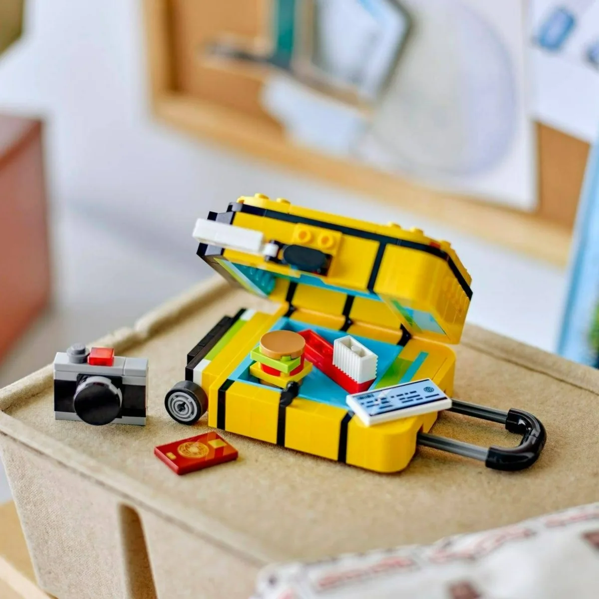 lego ® valise de voyage jaune (40817) kit de construction de modèles de bagages pour enfants âgés de 7 ans et plus 184 pièces