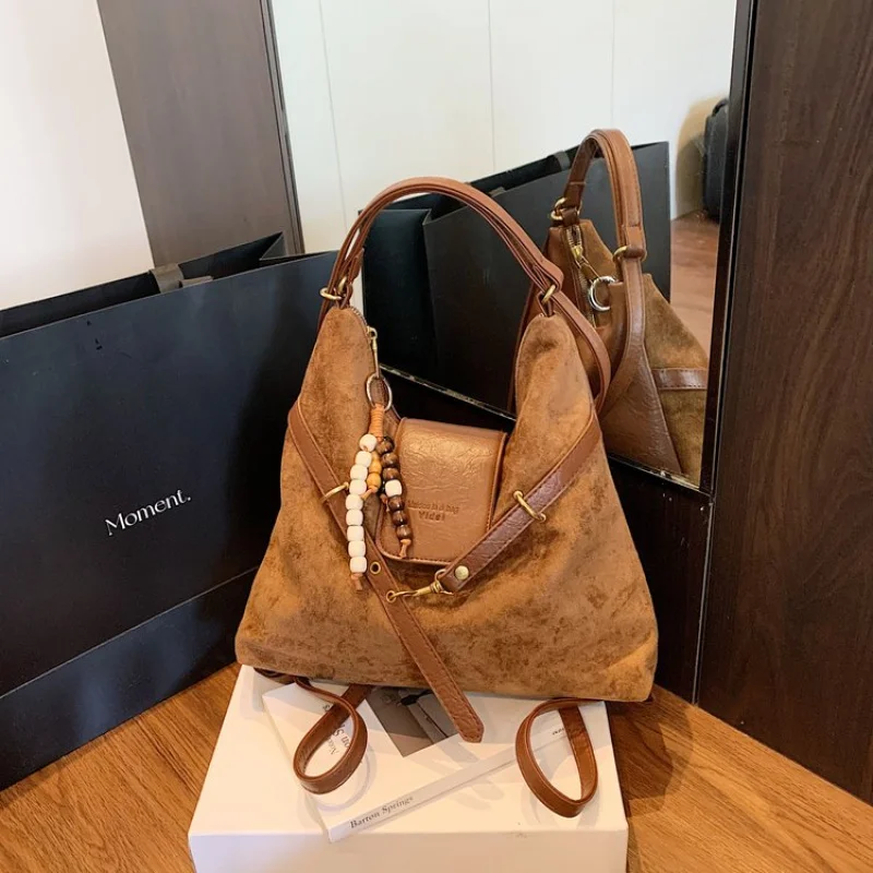 sac à main élégant pour femmes, en cuir de qualité supérieure, paris, haut de gamme, durable, léger, doux, design quotidien 
