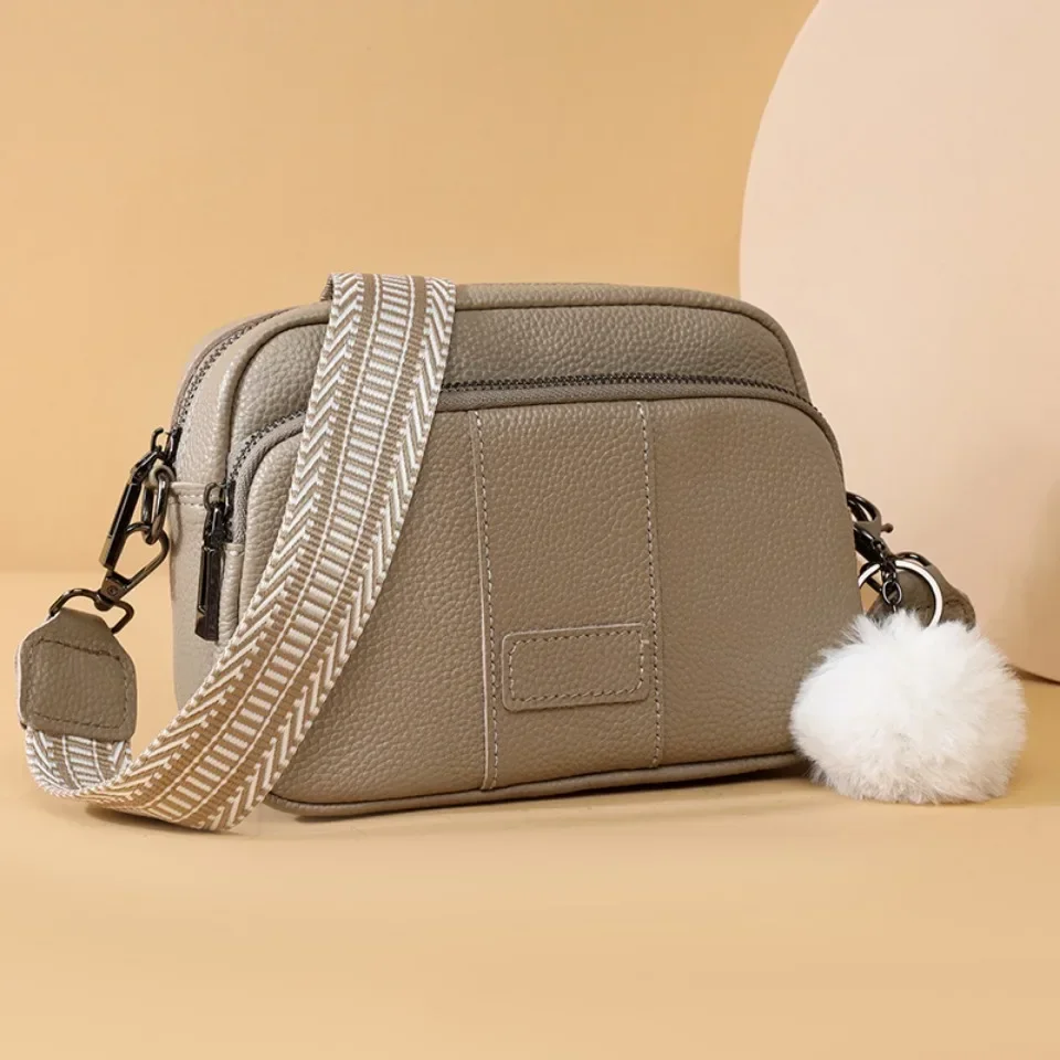 100% Sac de messager en cuir véritable femmes mode Style femme Sac à main avec large bandoulière de luxe ampoule de cheveux Sac à bandoulière 100% Sac de messager en cuir véritable femmes mode Style femme Sac à main avec large bandoulière de luxe ampoule de cheveux Sac à bandoulière