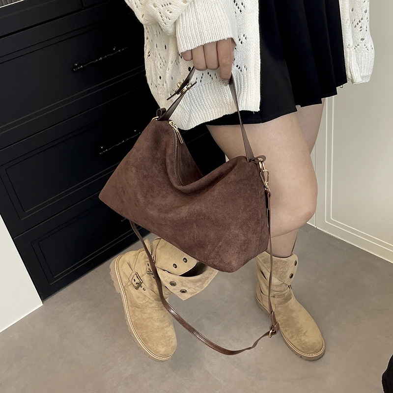 sac à main en cuir pour femmes, fourre tout de luxe classique de styliste, fourre tout élégant pour un usage urbain quotidien