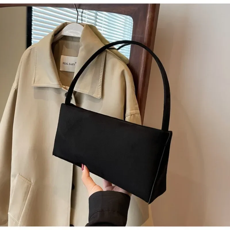 sac à main français élégant sous les bras pour femmes, sacs à bandoulière élégants, sac à main sous les ati elles, sacs de créateurs, nouvelle mode, 2024