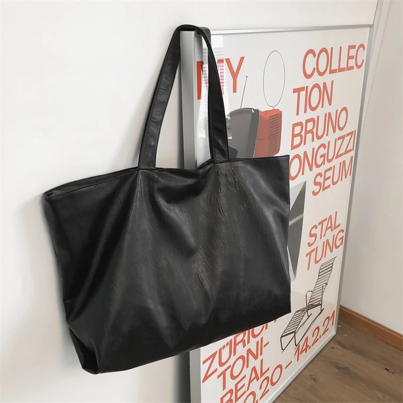 sacs fourre tout surdimensionnés de couleur noire pour femmes, sac à bandoulière léger de grande capacité en cuir souple unisexe simple mode shopper 2021