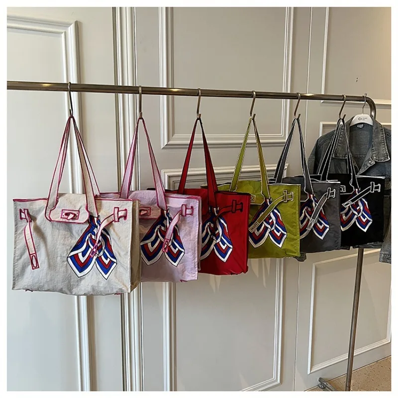 sacs à bandoulière brodés au design élégant, créatifs, grande capacité, fil à coudre pour jeunes, sacs à main pour femmes, nouvelle collection 2025