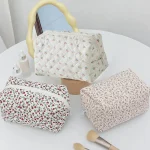 Sacs de maquillage floraux matelassés, fermeture éclair, imprimé mignon, organisateur de rangement de fleurs, accessoire de maquillage, trousse de toilette, grand sac à cosmétiques pour femmes