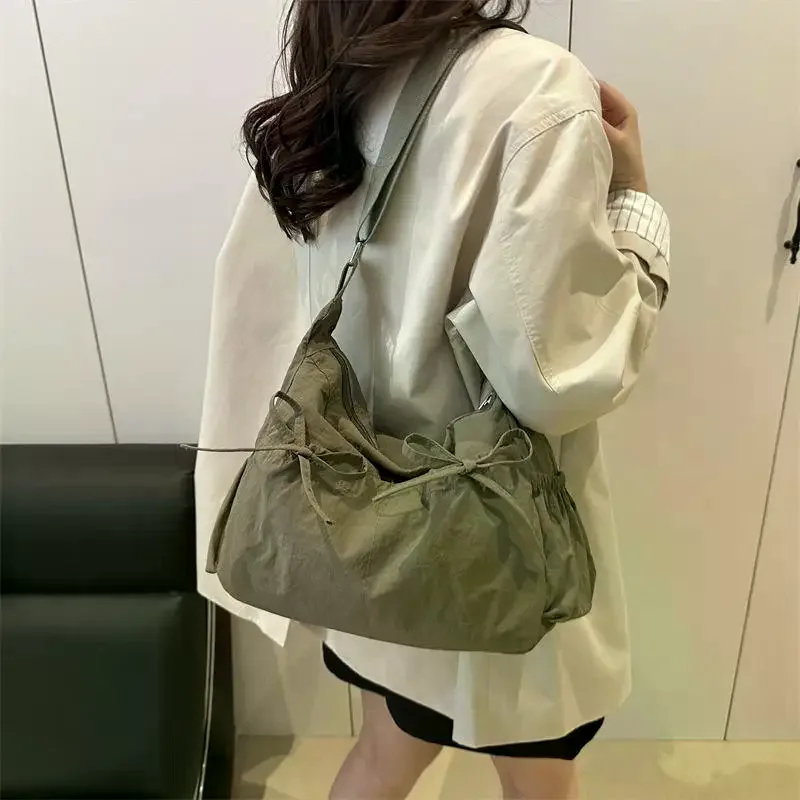 Sac fourre-tout plissé Simple à la mode, sac à bandoulière léger et spacieux, sacs à bandoulière de banlieue pour femmes, cadeau Sac fourre-tout plissé Simple à la mode, sac à bandoulière léger et spacieux, sacs à bandoulière de banlieue pour femmes, cadeau