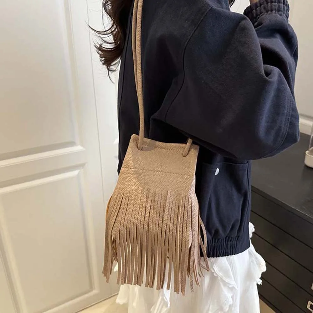 sac seau à pompons élégant rétro, grande capacité, sac en pu avec cordon de serrage, bouton magnétique, texture kaki, pochette à bandoulière pour shopping