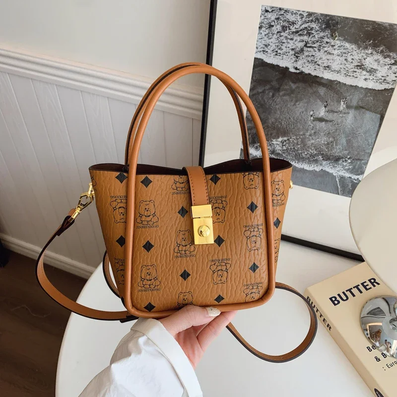 Sac à bandoulière en cuir classique pour femmes, sac à main de styliste, fourre-tout élégant, messager de luxe élégant Sac à bandoulière en cuir classique pour femmes, sac à main de styliste, fourre-tout élégant, messager de luxe élégant