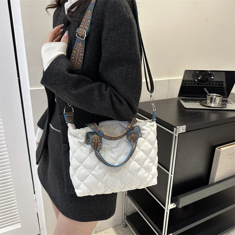 grands sacs à main fourre tout pour femmes, design de luxe, sacs à bandoulière de marque de styliste, sac décontracté matelassé rembourré pour femmes