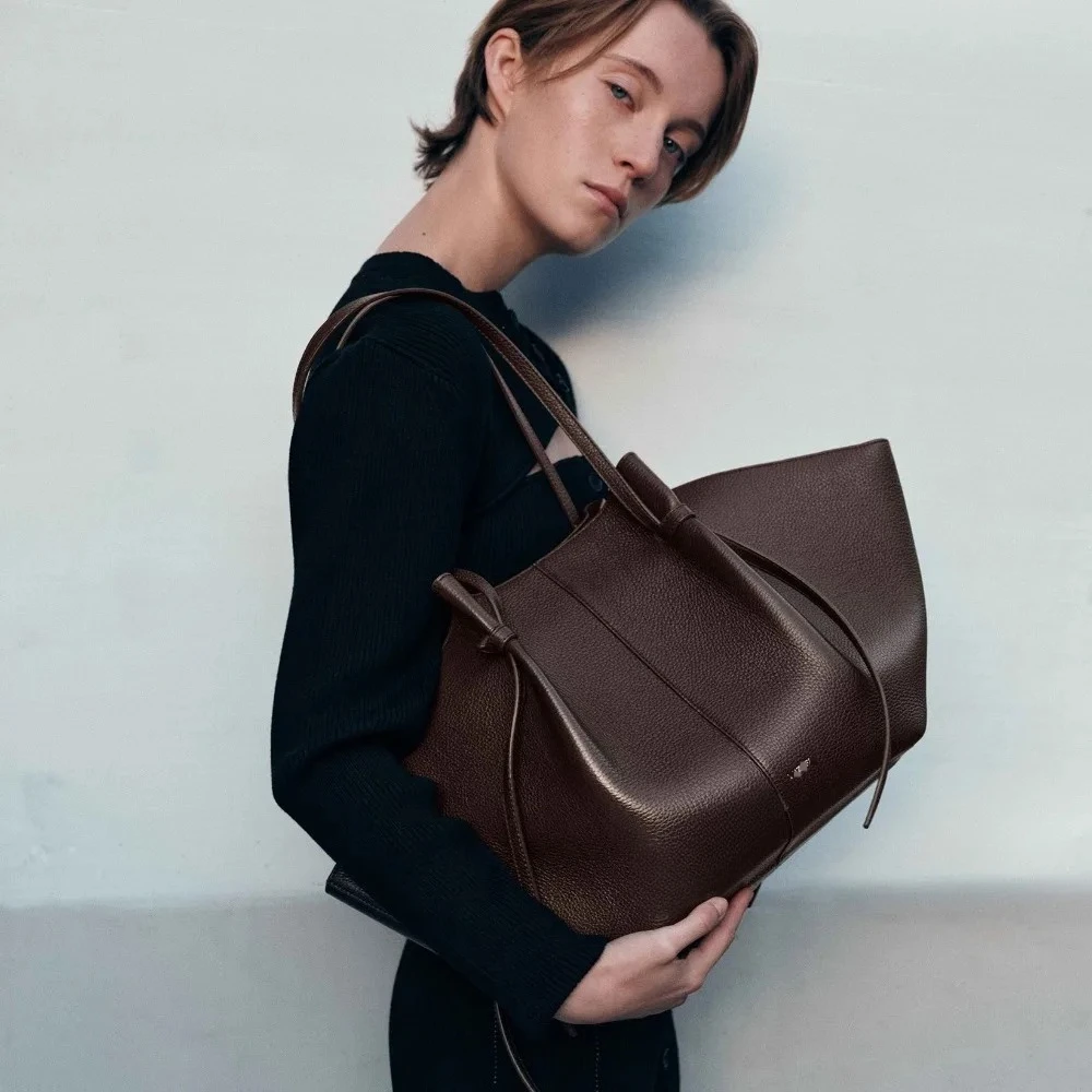sac à main en cuir de vache pour femmes, 2025 fourre tout de luxe designer, sac rétro à bandoulière simple de grande capacité