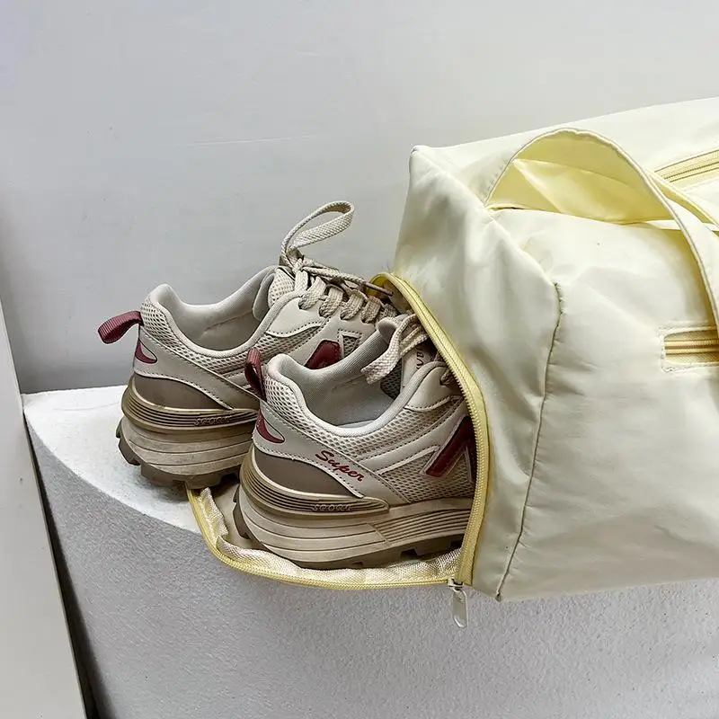 fourre tout unisexe tendance : léger, couleur unie ; idéal pour le sport et les voyages ; sac à bandoulière polyvalent cadeau d'anniversaire parfait