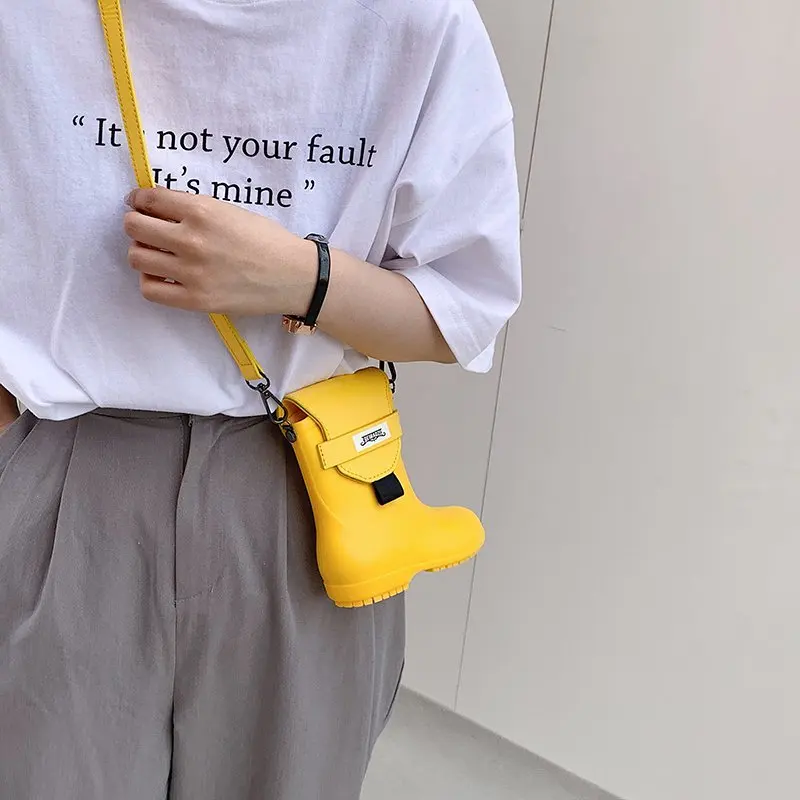 sac à bandoulière en pvc nouveau sac à bandoulière créatif en forme de botte tridimensionnelle pour femmes 2025 sac pour femmes à la mode de style de vente chaude