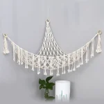Hamac en peluche style Boho, forme triangulaire, panier de rangement suspendu en maille, glands en coton, filet mural pour chambre à coucher et salon
