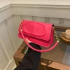 sac structuré de couleur unie pour femme 2025 | sac à bandoulière et à bandoulière chic pour les déplacements au travail | sac à main fourre tout moderne