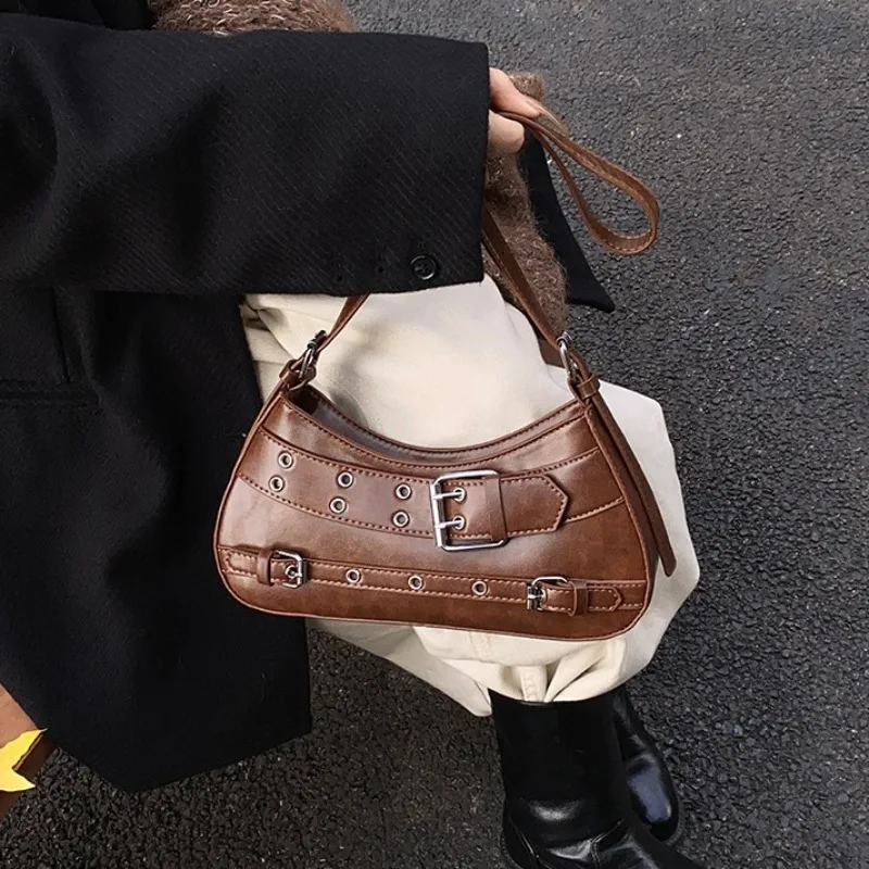 Sac sous les bras Style vêtements de travail tendance, nouveau sac à bandoulière simple de haute qualité pour les déplacements, petit sac carré Sac sous les bras Style vêtements de travail tendance, nouveau sac à bandoulière simple de haute qualité pour les déplacements, petit sac carré