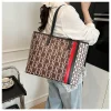​ ​ sac fourre tout de styliste pour femmes, nouveau sac à bandoulière classique de grande capacité, mode luxe, poignée supérieure, bourse de haute qualité ​ ​