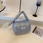 Sac matelassé à grille plissée en nuage, grande capacité, organisateur de cosmétiques portatif en Nylon, pochette fourre-tout bouffante de couleur unie tridimensionnelle