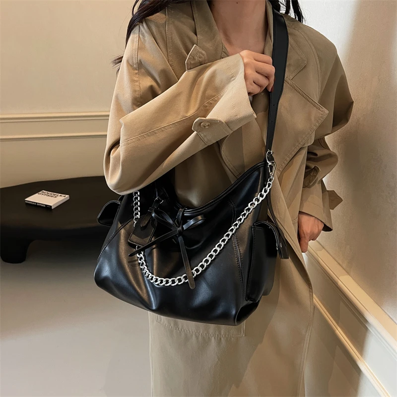 sac à main chic pour femme de célèbre créateur avec cuir de qualité supérieure avec appel intemporel et fermeture éclair de sécurité