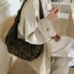 Sac à bandoulière imprimé animal demi-lune sacs à bandoulière pour femmes sacs à main et sacs à main de créateur de mode sac Hobo léopard vintage