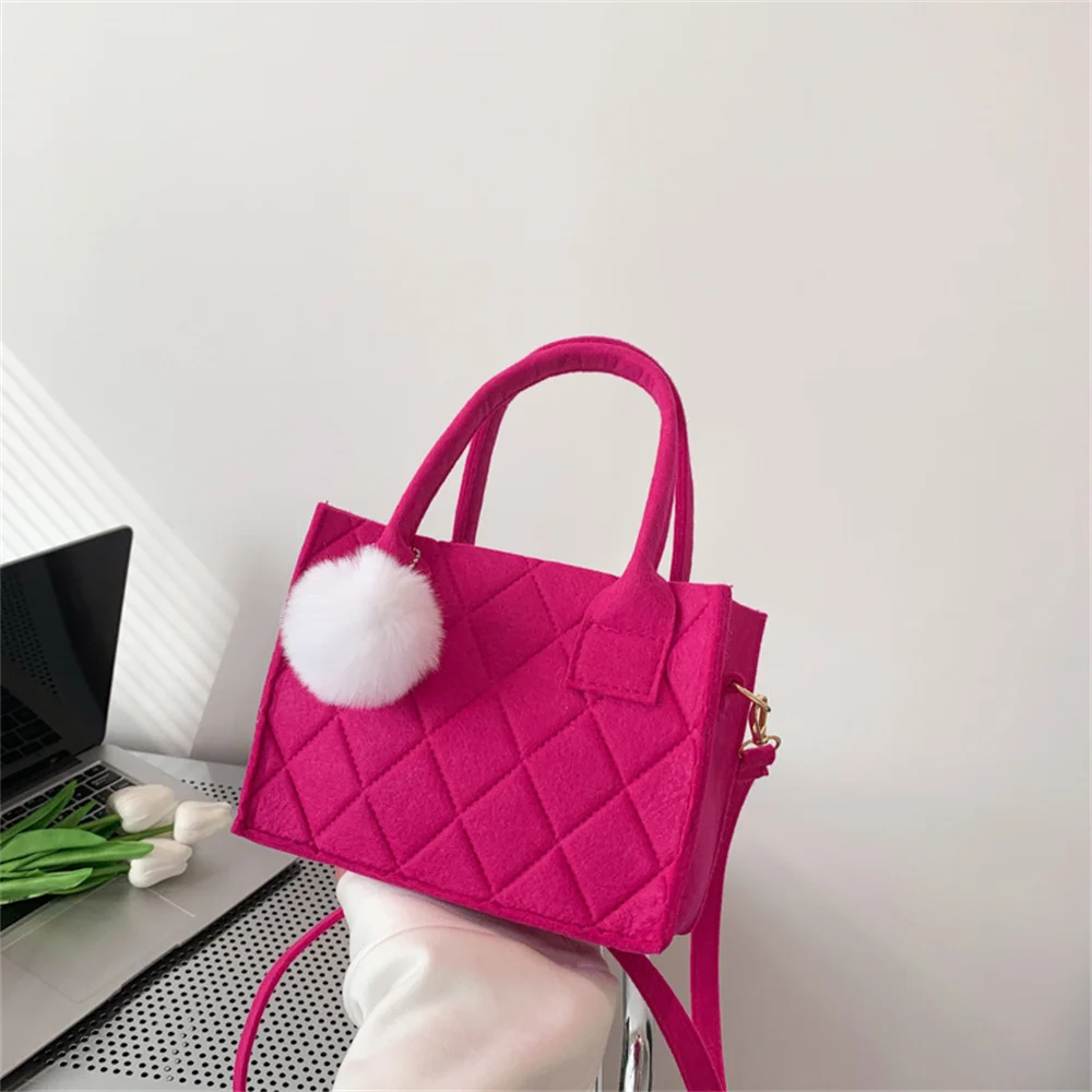 Petit sac carré pour femme, sacs à main décontractés simples et polyvalents, sac messager polyvalent, feutre populaire, nouvelle mode, 2023 Petit sac carré pour femme, sacs à main décontractés simples et polyvalents, sac messager polyvalent, feutre populaire, nouvelle mode, 2023