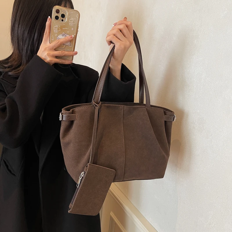 sac fourre tout en daim pour femmes avec poche intérieure, sac sous les bras vintage de grande capacité, sac à bandoulière de couleur unie pour le travail et les voyages