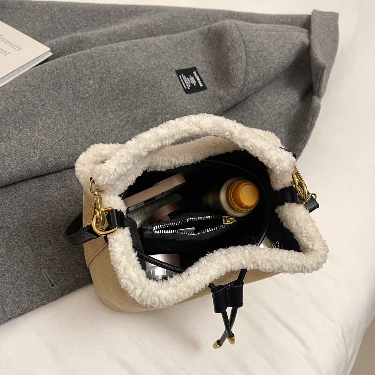 petit sac à main en laine d'agneau pour femme, sac à bandoulière en cuir suédé pour femme, fourre tout à poignée supérieure souple, designer de luxe, initié, e27