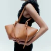 Sac à main en cuir de vache pour femmes, 2025 fourre-tout de luxe designer, sac rétro à bandoulière simple de grande capacité Sac à main en cuir de vache pour femmes, 2025 fourre-tout de luxe designer, sac rétro à bandoulière simple de grande capacité