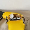 sac à bandoulière en pvc nouveau sac à bandoulière créatif en forme de botte tridimensionnelle pour femmes 2025 sac pour femmes à la mode de style de vente chaude