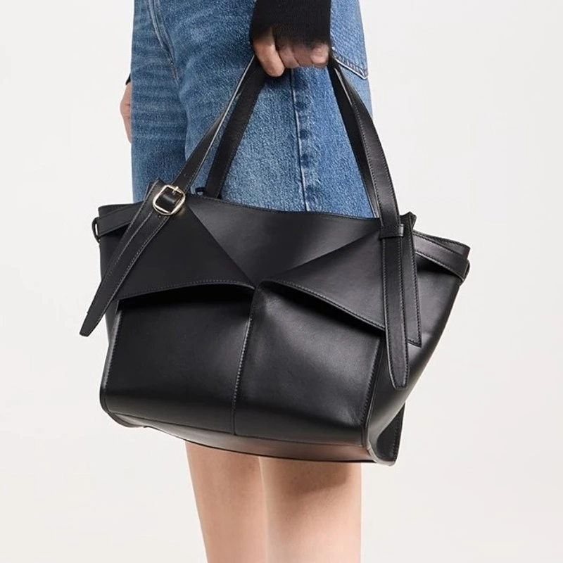 sac fourre tout de grande capacité de petit design 2025, sac seau d'eau simple européen et américain, sac à bandoulière à une épaule pour femmes