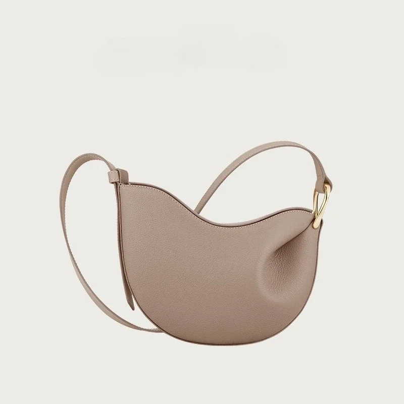 sac à pois français populaire pour femmes, nouveau petit design sous les bras, sac à bandoulière simple en cuir pour femmes,