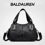 Sacs à main en cuir souple de haute qualité pour femmes d&rsquo;âge moyen. Ces sacs à main à la mode représentant un style vintage et peut être carr