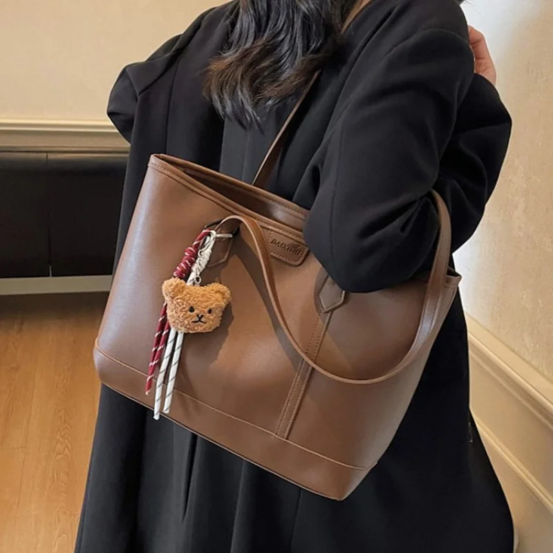 sac fourre tout pour femme en cuir de chèvre avec haut de gamme islande tendance léger doux style quotidien