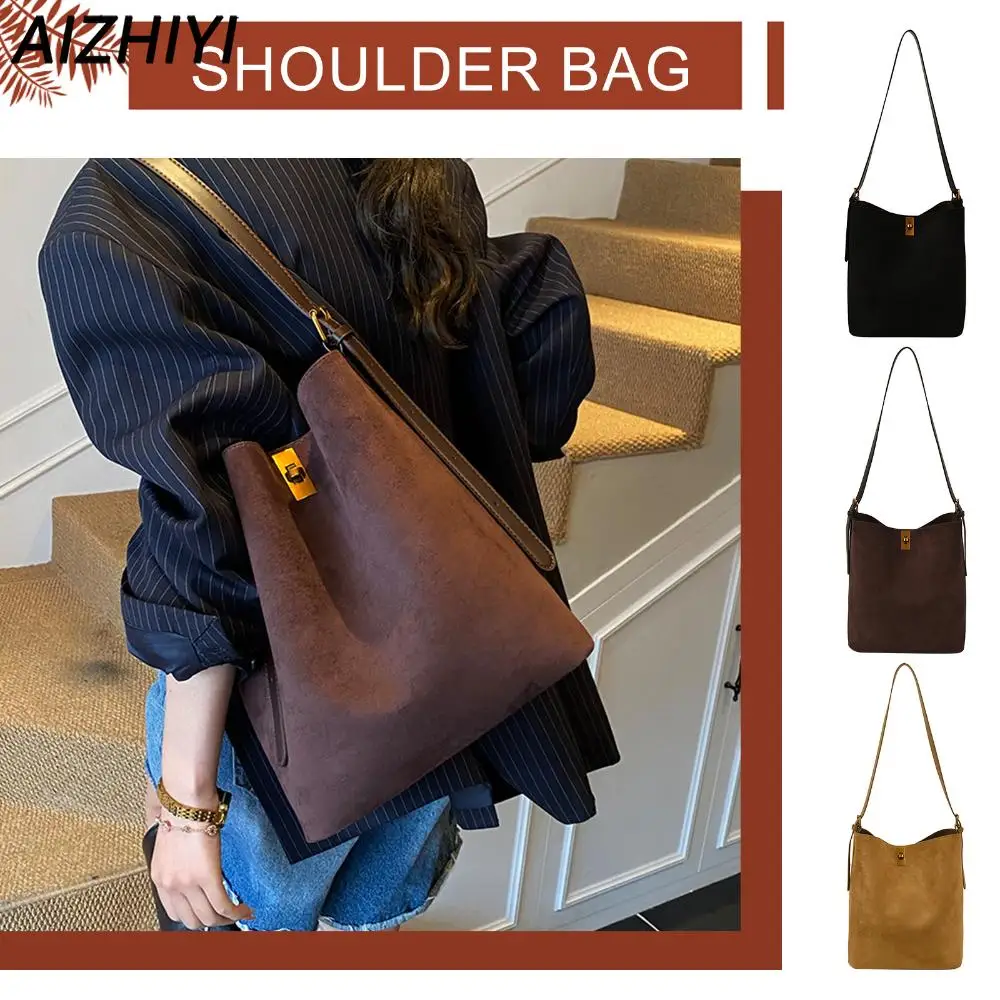 Sac à main Hobo en Faux daim pour femmes, sac à bandoulière de couleur unie, sac à main pour voyage, Shopping, usage quotidien, automne hiver Sac à main Hobo en Faux daim pour femmes, sac à bandoulière de couleur unie, sac à main pour voyage, Shopping, usage quotidien, automne hiver