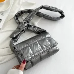 Sac fourre-tout matelassé pour femmes, fourre-tout léger et chaud en coton rembourré à carreaux, sacs à bandoulière sous les bras, sacs à main gonflés, hiver