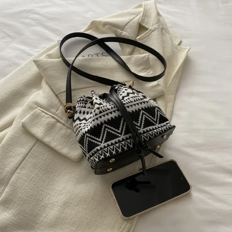 sac seau en tissu de lin pour femmes, sac à bandoulière de style ethnique floral, sac à bandoulière de luxe de styliste